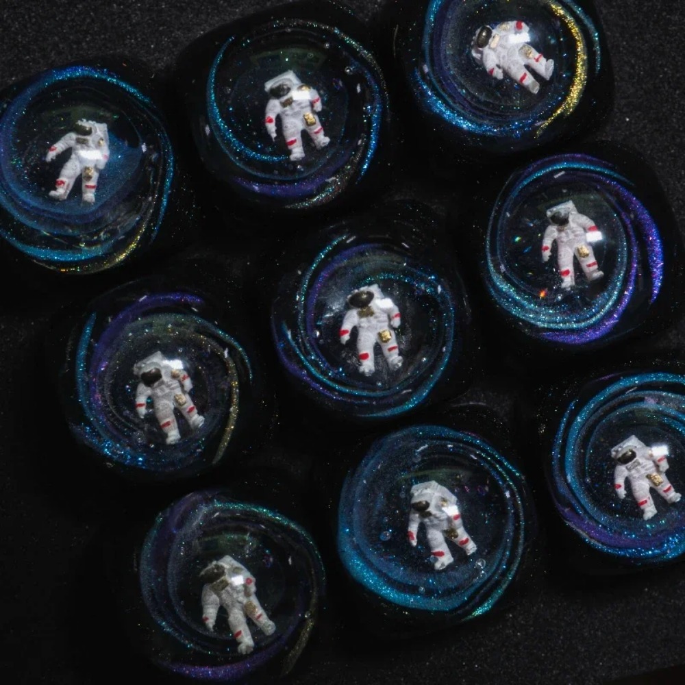 Artisan Keycap Astronaut Resin - đánh giá và giá Tech Gaming Accessories